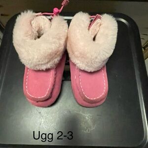 Ugg size 2-3 hot pink bootie